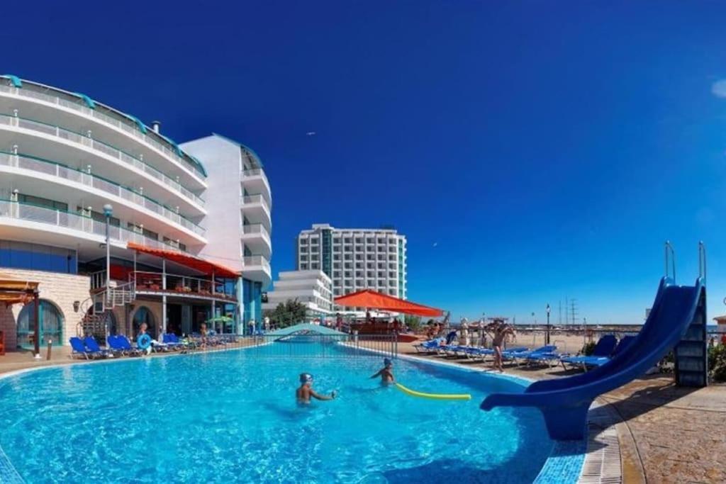 Berlin Golden Beach Romance Golden Sands Exterior photo